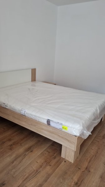 Dristor, 1 minut metrou,